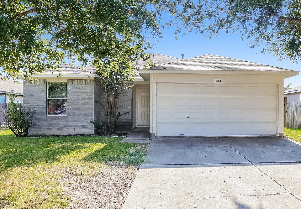 304 Forsyth Ct