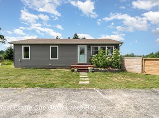 1462 McGregor Rd, Vanderbilt, MI 49795