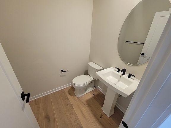4th image of 357 Aspen Way