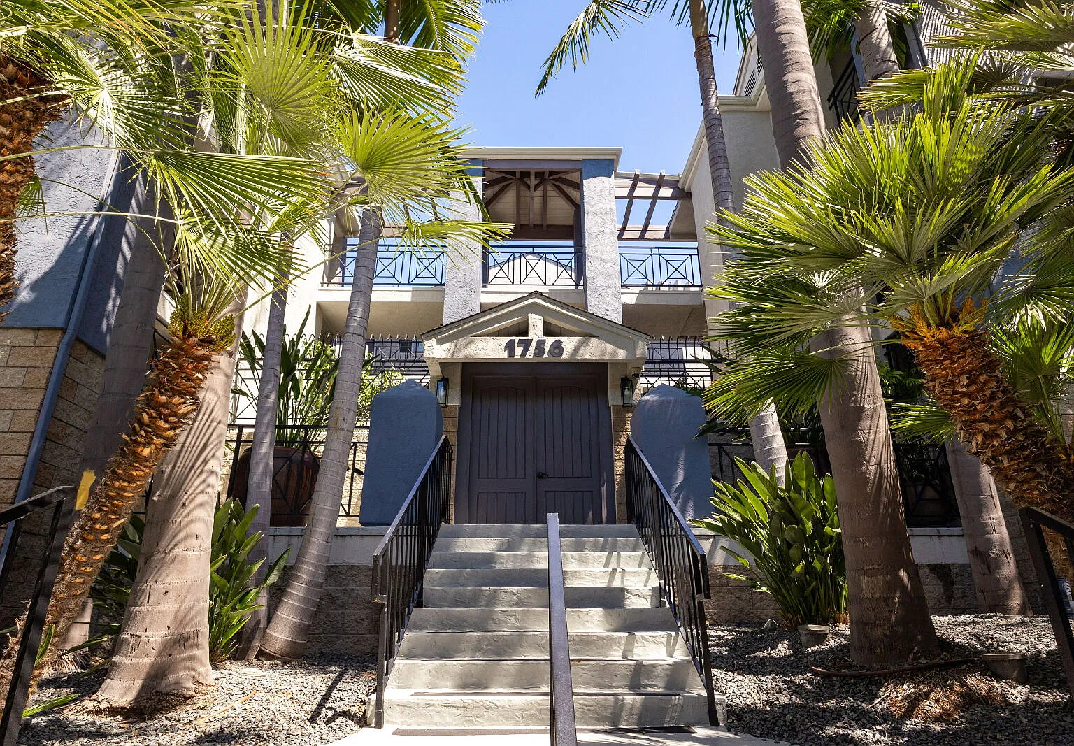 2 bed, 2.0 bath, 841 sqft, $3,100 — Photo 1