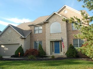 16062 Falmouth Dr, Strongsville, OH