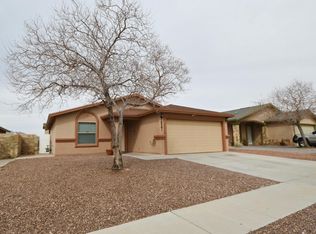 10561 Silvercloud Dr, El Paso, TX 79924