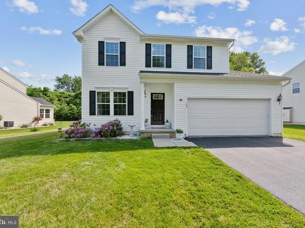 182 Dague Farm Dr, Coatesville, PA 19320