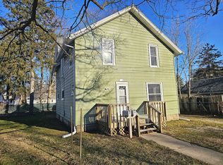 112 N Clinton St, Charlotte, MI