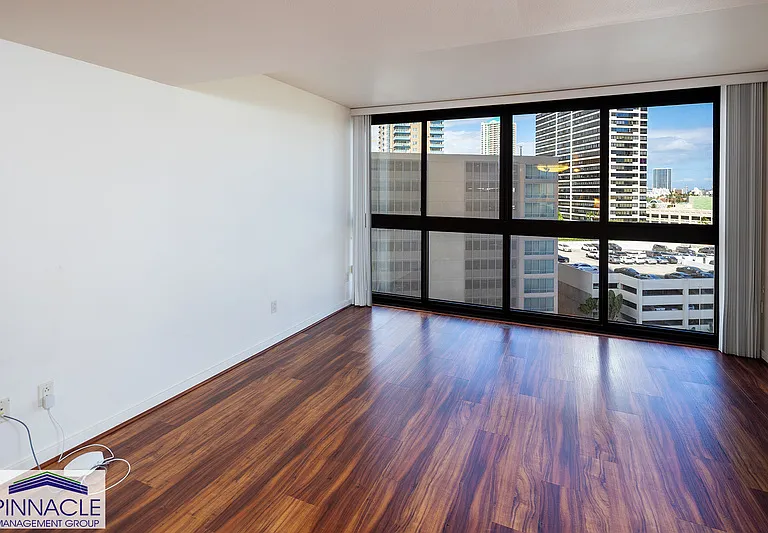 600 Queen St #904 — Photo 4