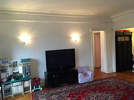 Rented by Park West Realty Company | media 10