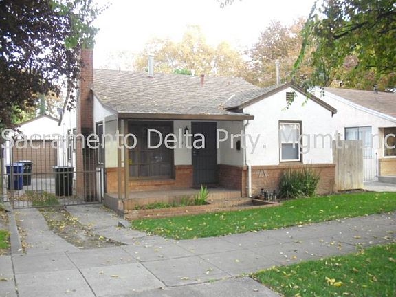 2nd image of 2221 8th St