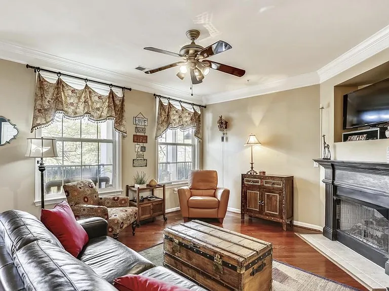 436 Orchard Ridge Dr — Photo 3