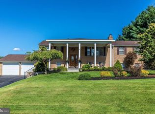 8596 Valley Dr, Middletown, MD 21769