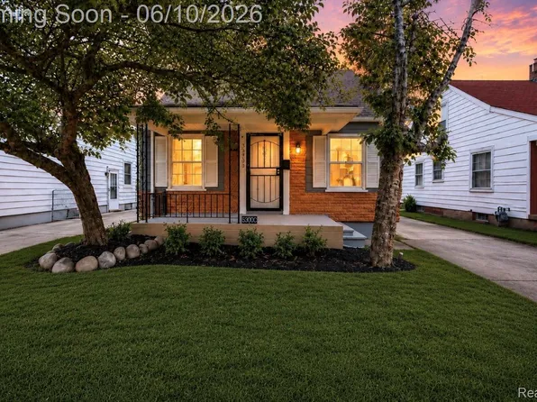 23809 Normandy Ave, Eastpointe, MI 48021