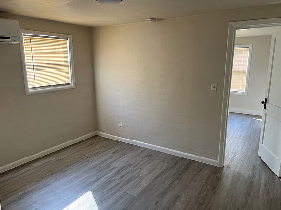 3rd image of 1033 N Park St