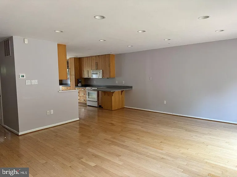7525 Coddle Harbor Ln — Photo 3