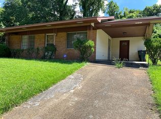 313 Meadowvale Dr, Vicksburg, MS 39183