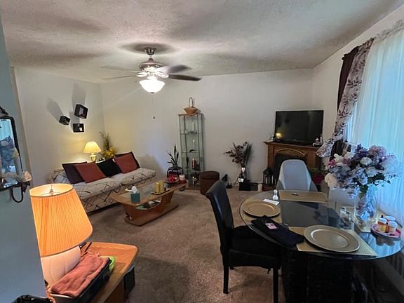 3rd image of 7800 Forrest Ave