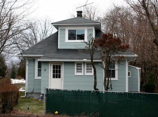 17 Leonardville Rd, Middletown, NJ 07748