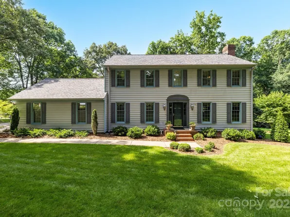 2101 River Chase Dr, Eden, NC 27288