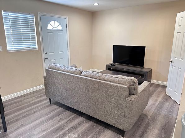 212 S Sandalwood Ave