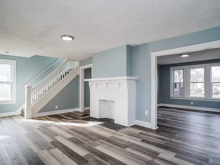 497513_017_living_room_13559124.jpg