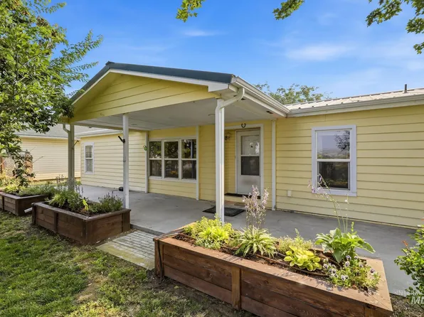 3110 Star Ln, Emmett, ID 83617