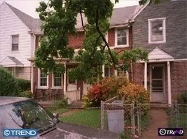 1219 Pine Ln, Chester, PA 19013