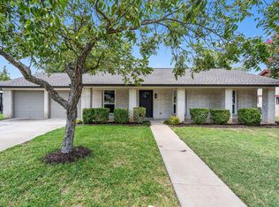 1700 Deep Wood Dr, Round Rock, TX 78681