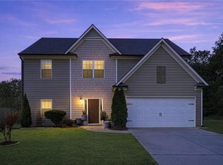 17 Bartlett Dr, Cartersville, GA 30120