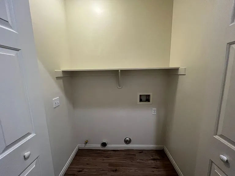 717 Meadow Grove Ct #D — Photo 5