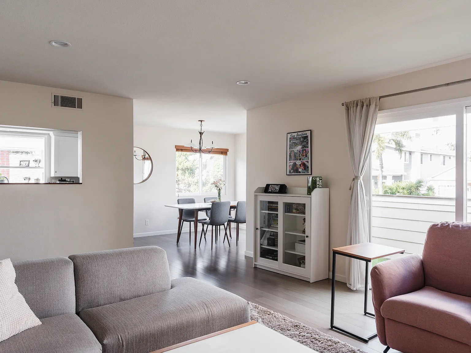 2 bed, 1316 sqft, $4,200 — Photo 2