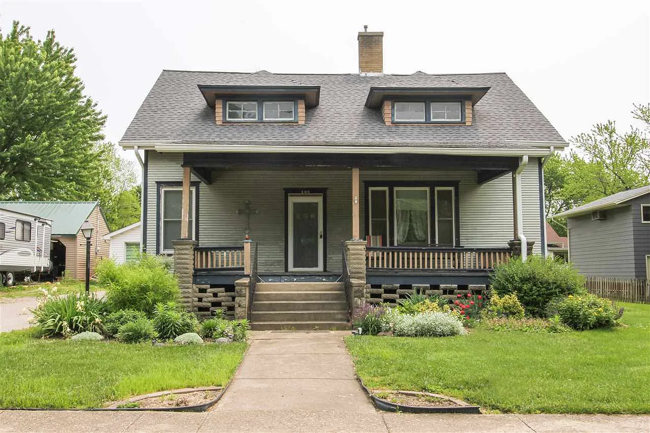 408 S Elm St photo 1