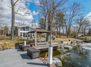 230 E Lake Blvd, Mahopac, NY 10541