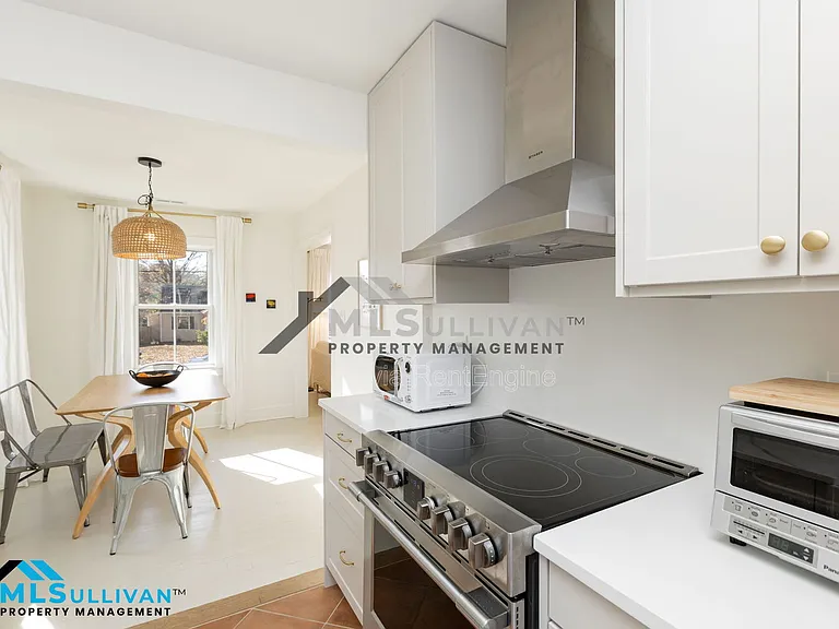 1803 Hillcrest Dr — Photo 12