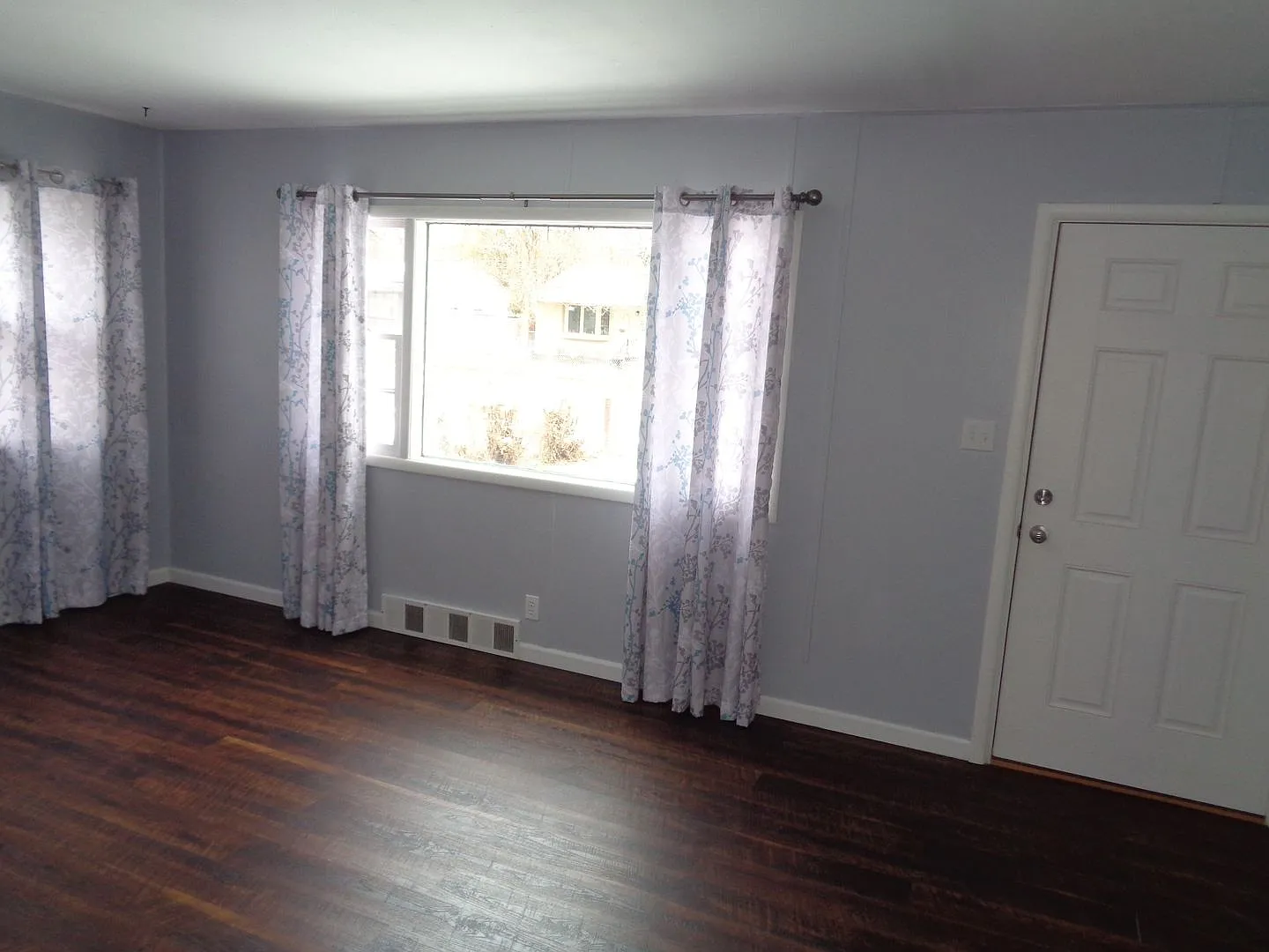 2 Bedroom House on West End — Photo 4