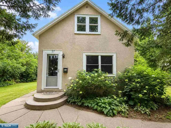 17 1st St NW, Chisholm, MN 55719