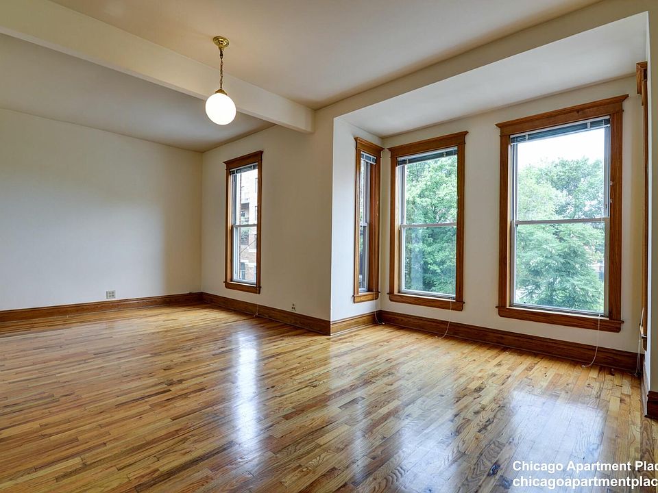 1st image of 2748 N Lincoln Ave