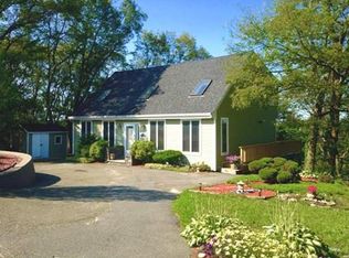 27 Outlook Ave, Peabody, MA 01960