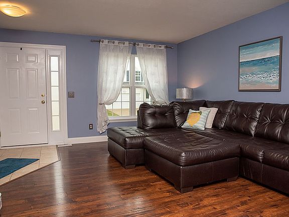 3rd image of 4523 Aylesworth Dr