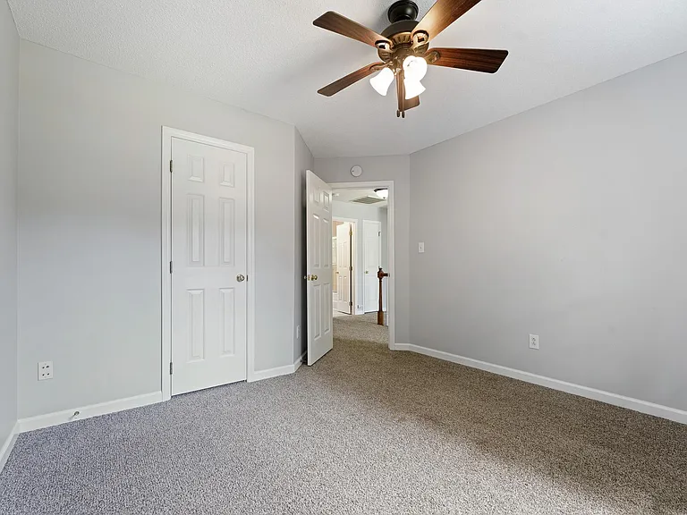223 Wintergreen Dr — Photo 27