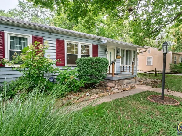 1833 SW Wayne Ave, Topeka, KS 66604