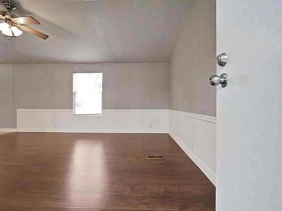 3rd image of 8460 Canaan Blvd