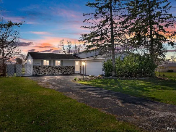 4302 Esta Dr, Flint, MI 48506