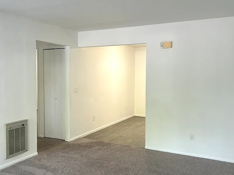 17160 Avondale Way NE #3 — Photo 6