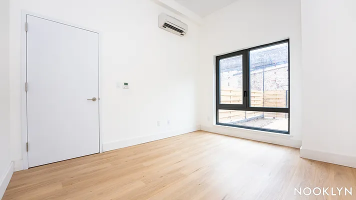 Rented by Nooklyn NYC LLC | media 44