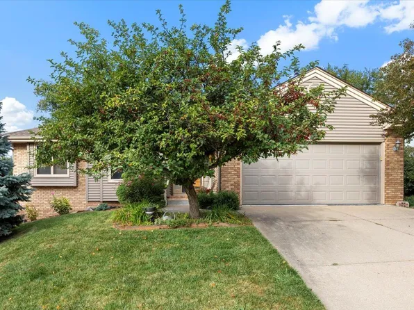 130 Woodbury Cir, Council Bluffs, IA 51503