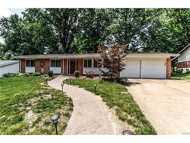 751 Montmartre Dr photo 1