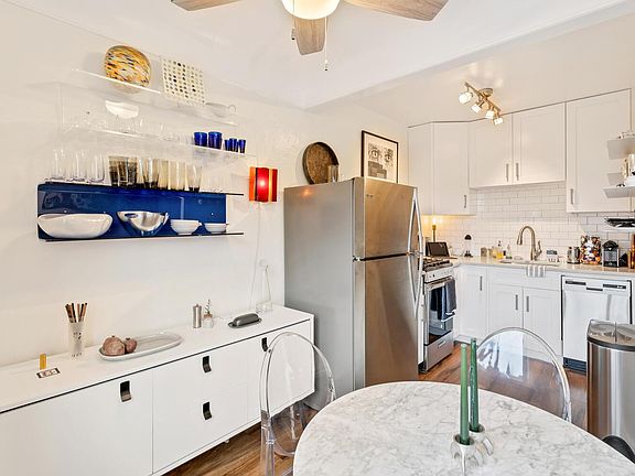 5th image of 1080 N Logan St APT 105