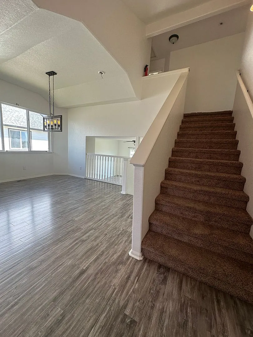 Beautiful 3 Bedroom single family home in Milliken — Photo 2