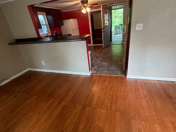 4th image of 8761 E 1400th Ave
