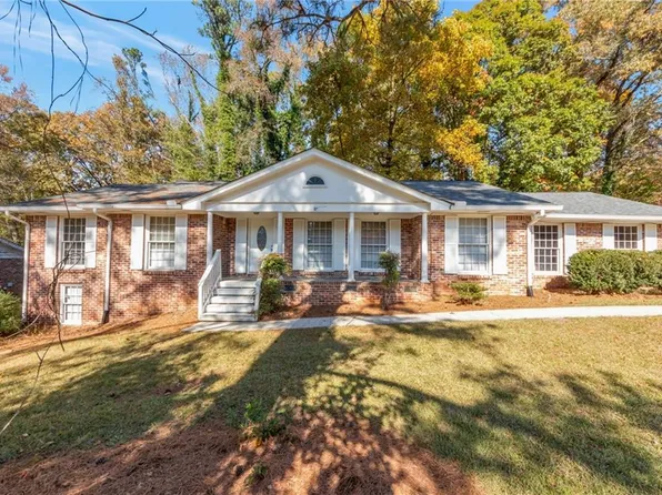 4298 Nelby Dr, Stone Mountain, GA 30083