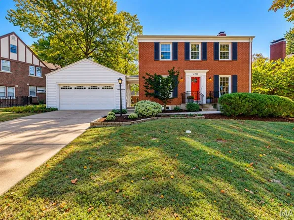 2216 Ferncliff Ln, Saint Louis, MO 63122