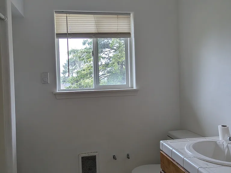 553 Compass Ct NE #C — Photo 8